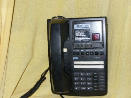 Trifon 420-as asztali készülék 1975-ből